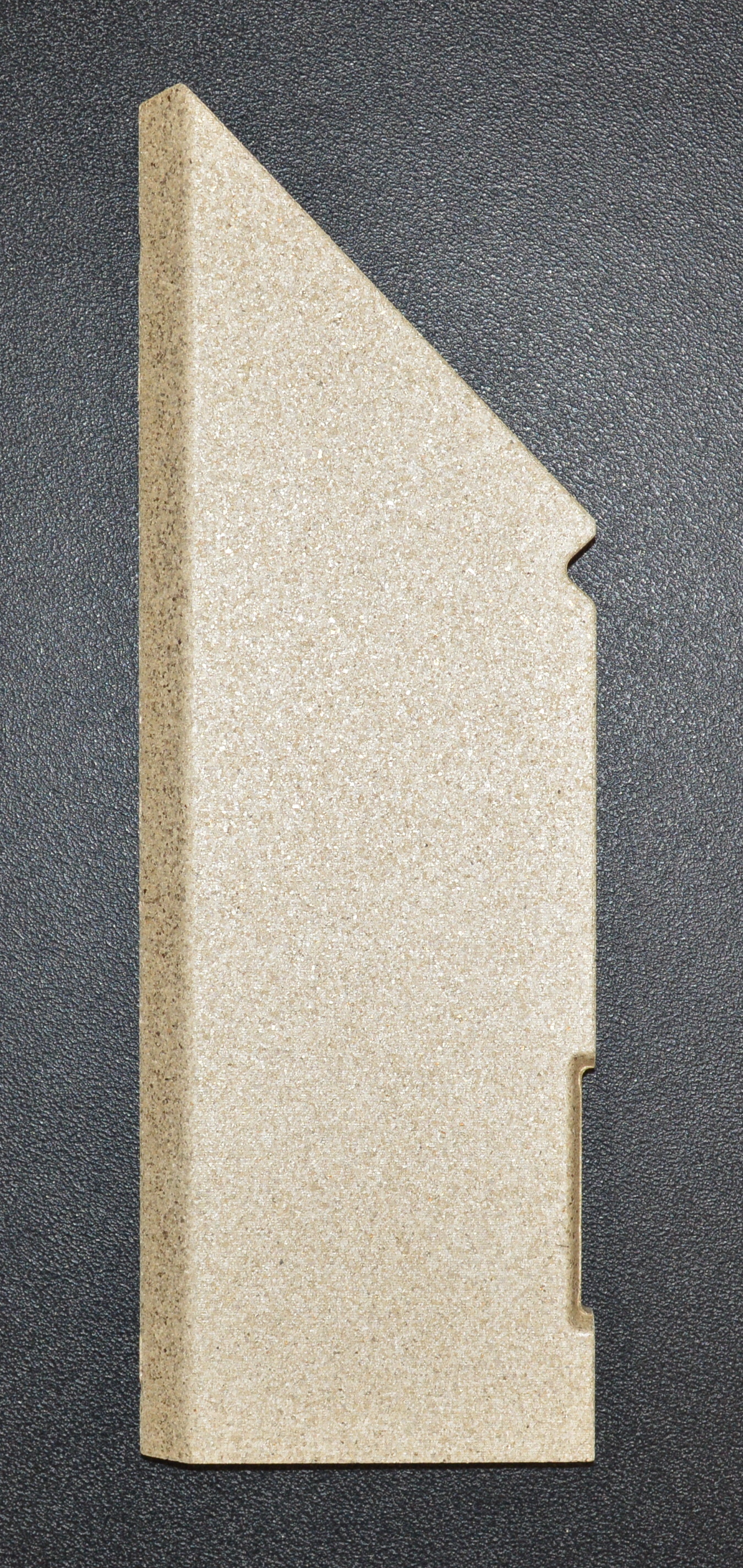 Contura 556 Seitenstein links hinten